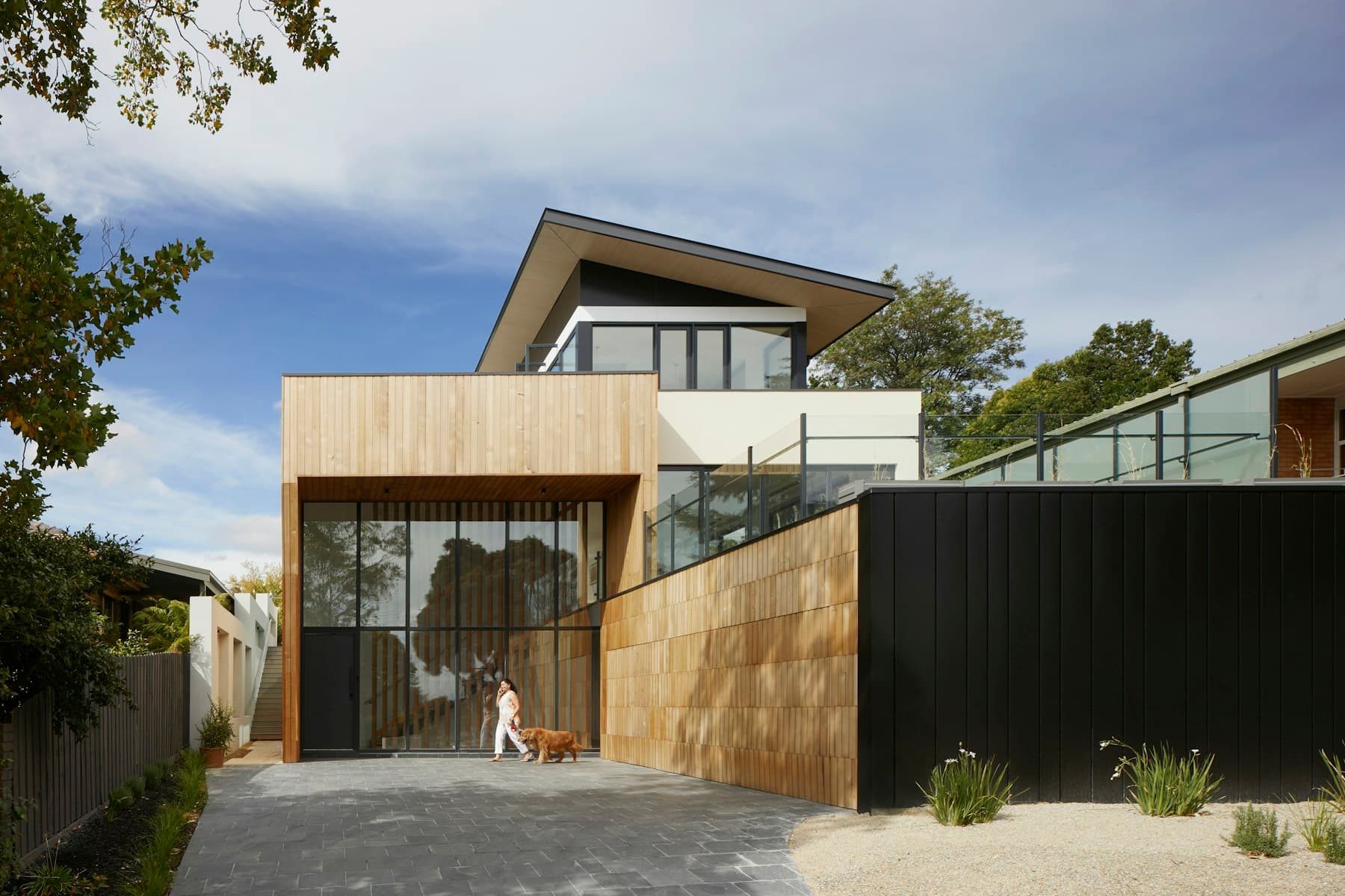 Timber and glass house walkthrough from the drive